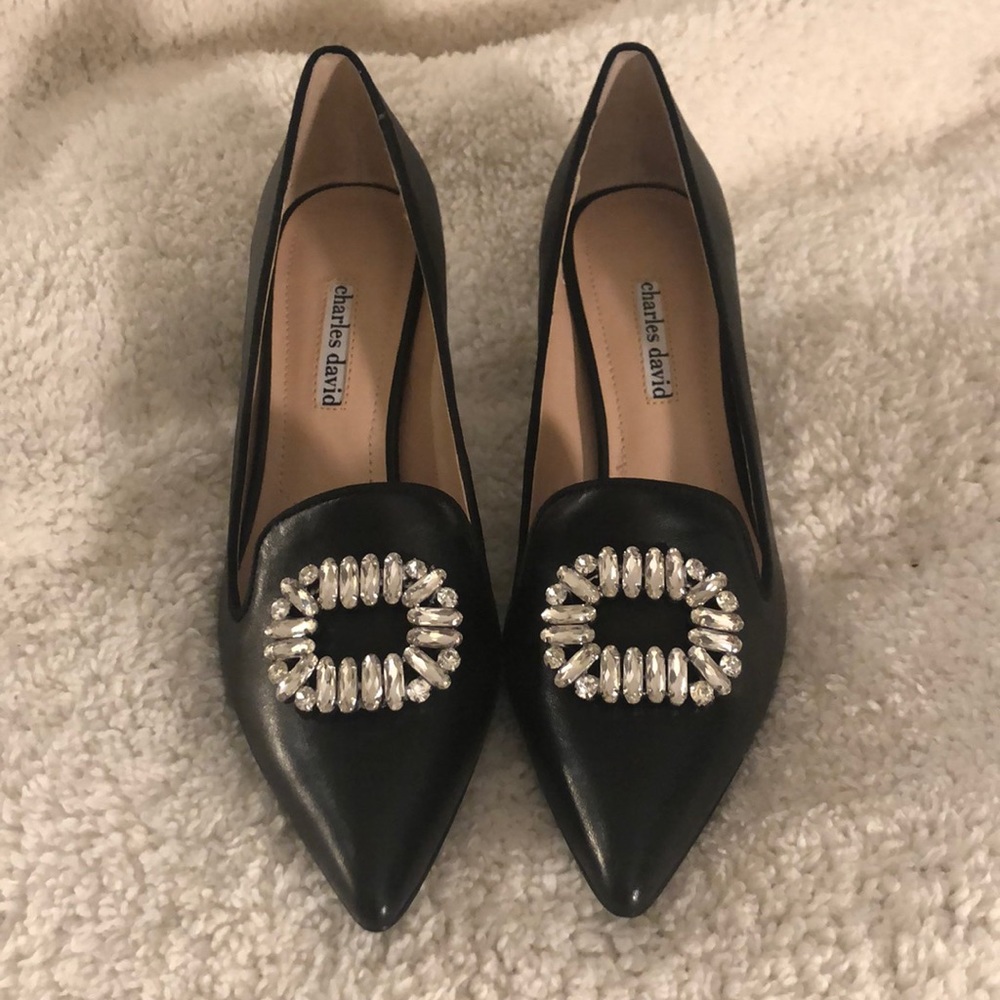 NWT Charles David Black Heels with flare!